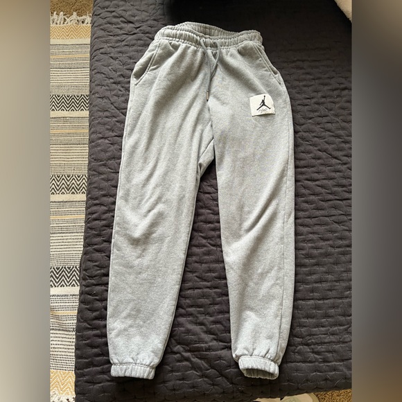 Jordan essential fleece gray joggers - Picture 1 of 3